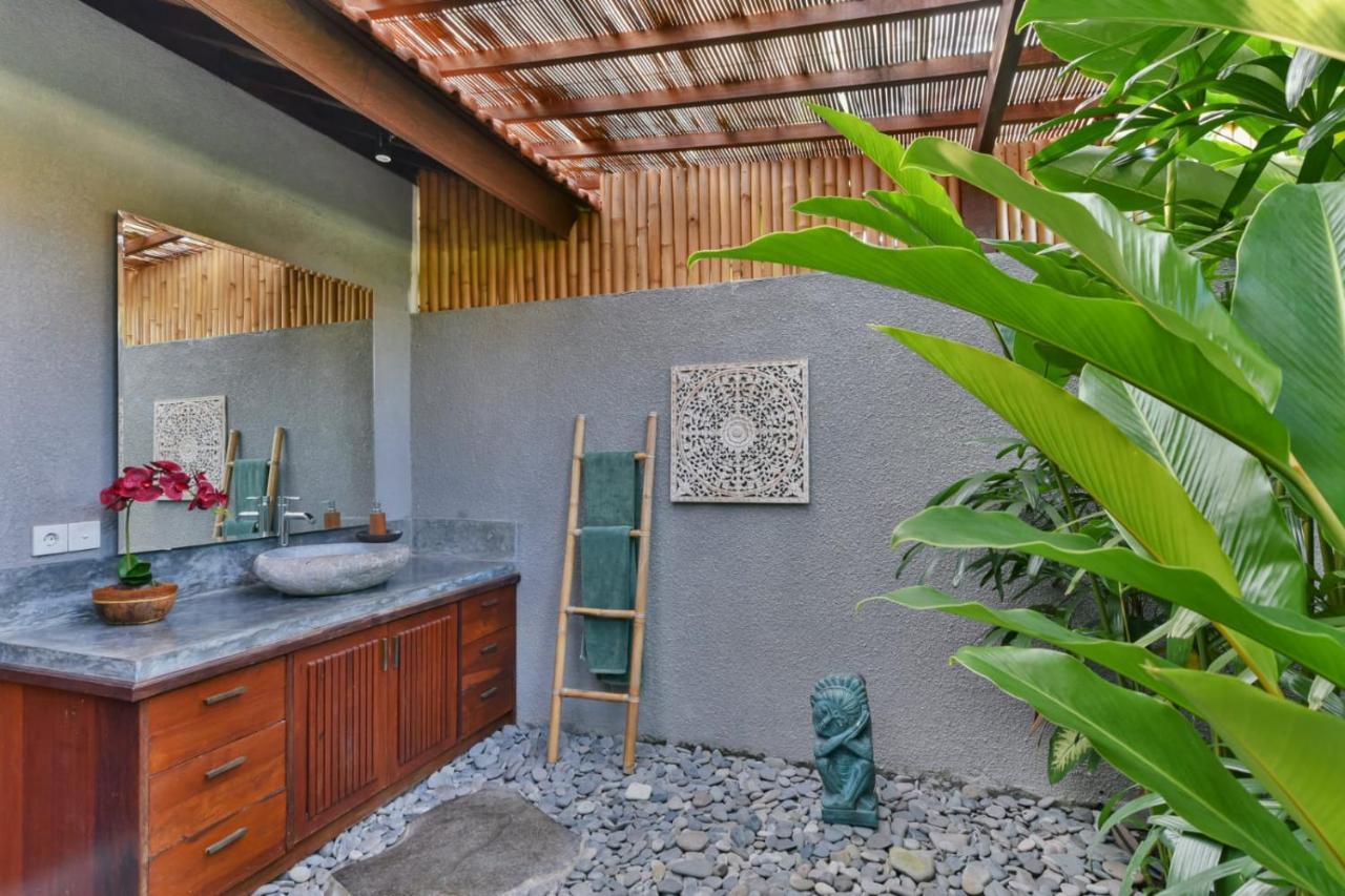 Villa Niyamas Ubud ภายนอก รูปภาพ