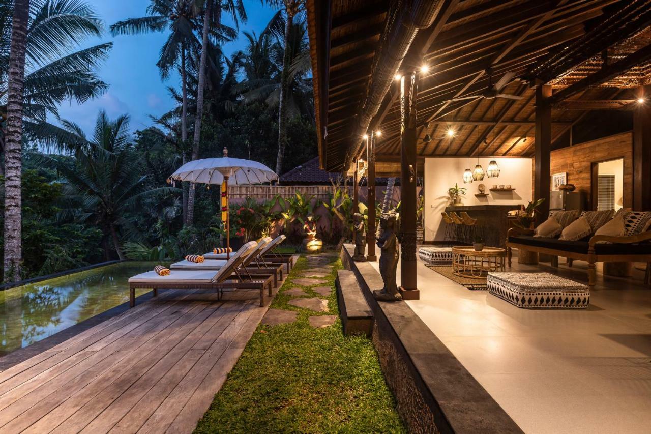 Villa Niyamas Ubud ภายนอก รูปภาพ